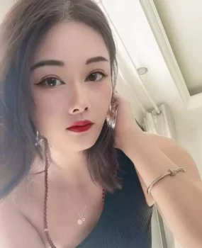 美熟女骚穴服务