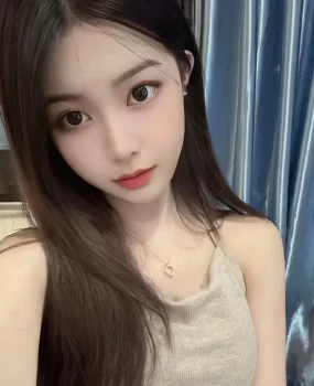 济南历下反差年轻的妹子