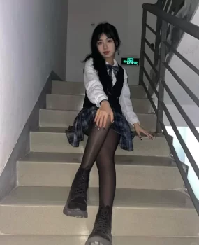 青岛00后楼凤兼职一字马颜值高