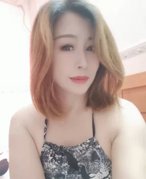 布吉熟女 玲（大头虾）