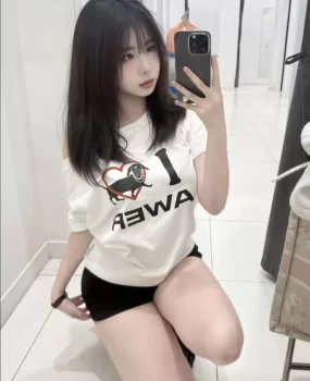 苏州  乖巧小美女