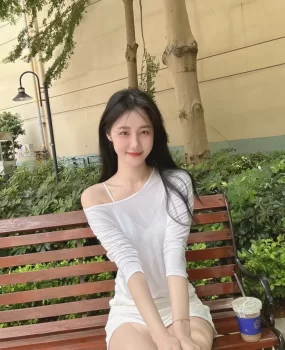 西安北郊兼职女大，颜值杠杠的