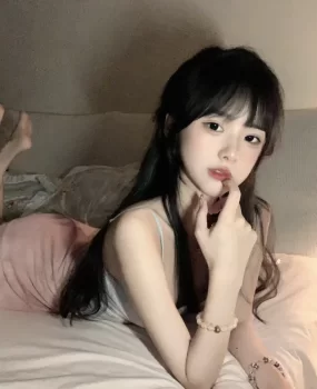 03年学妹大胸个人兼职粉嫩