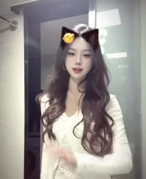 00后美女