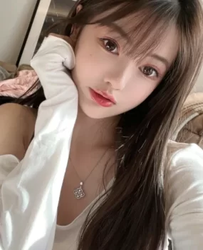 昆明年轻靓丽 邻家女孩 颜控首选 粉嫩鲍鱼 任你玩