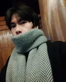 大学生小哥哥空闲时间做兼职