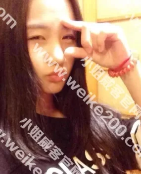 19岁新人B紧胸美水