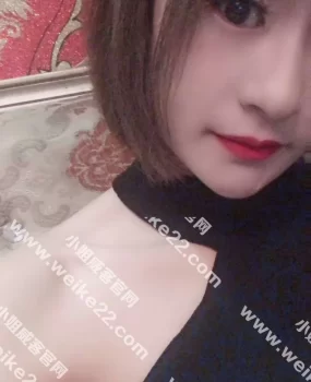 长春伊伊颜值高灯大腿长