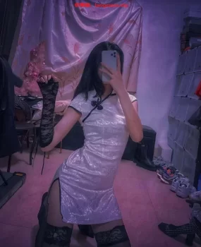 爆操兼职学生妹，水多水蛇腰，丝袜诱惑