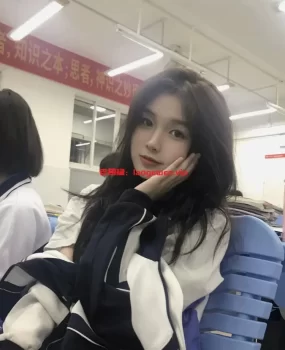 拉萨高颜值女神学妹兼职雪白大奶软软的手感很好