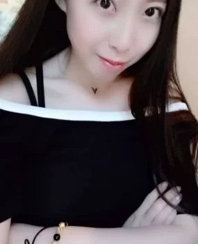 白！！！！嫩！！！！